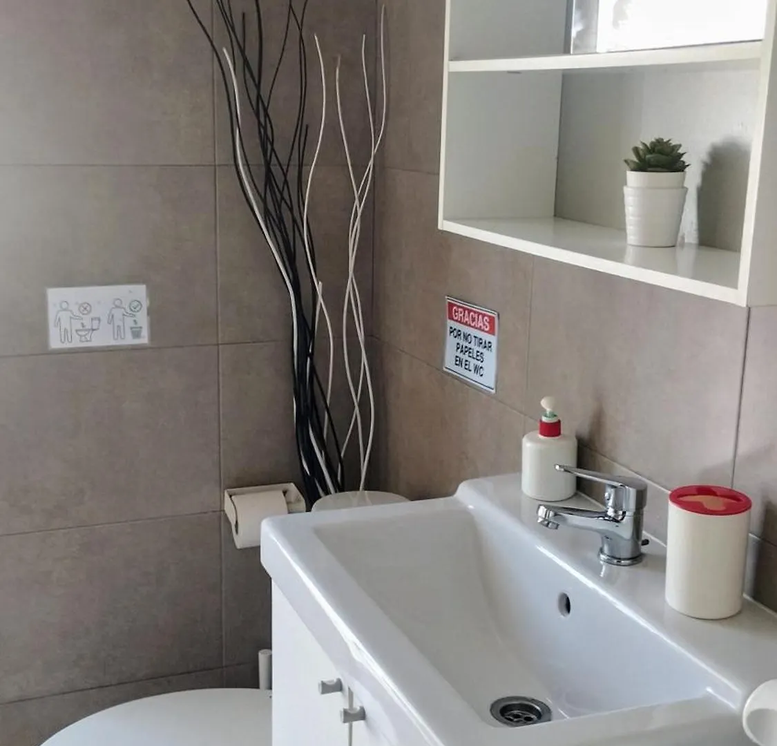 Apartamento 1 Dormitorio Y Salon Con Sofa Cama Bien Comunicado Con El Centro Seville 0*,