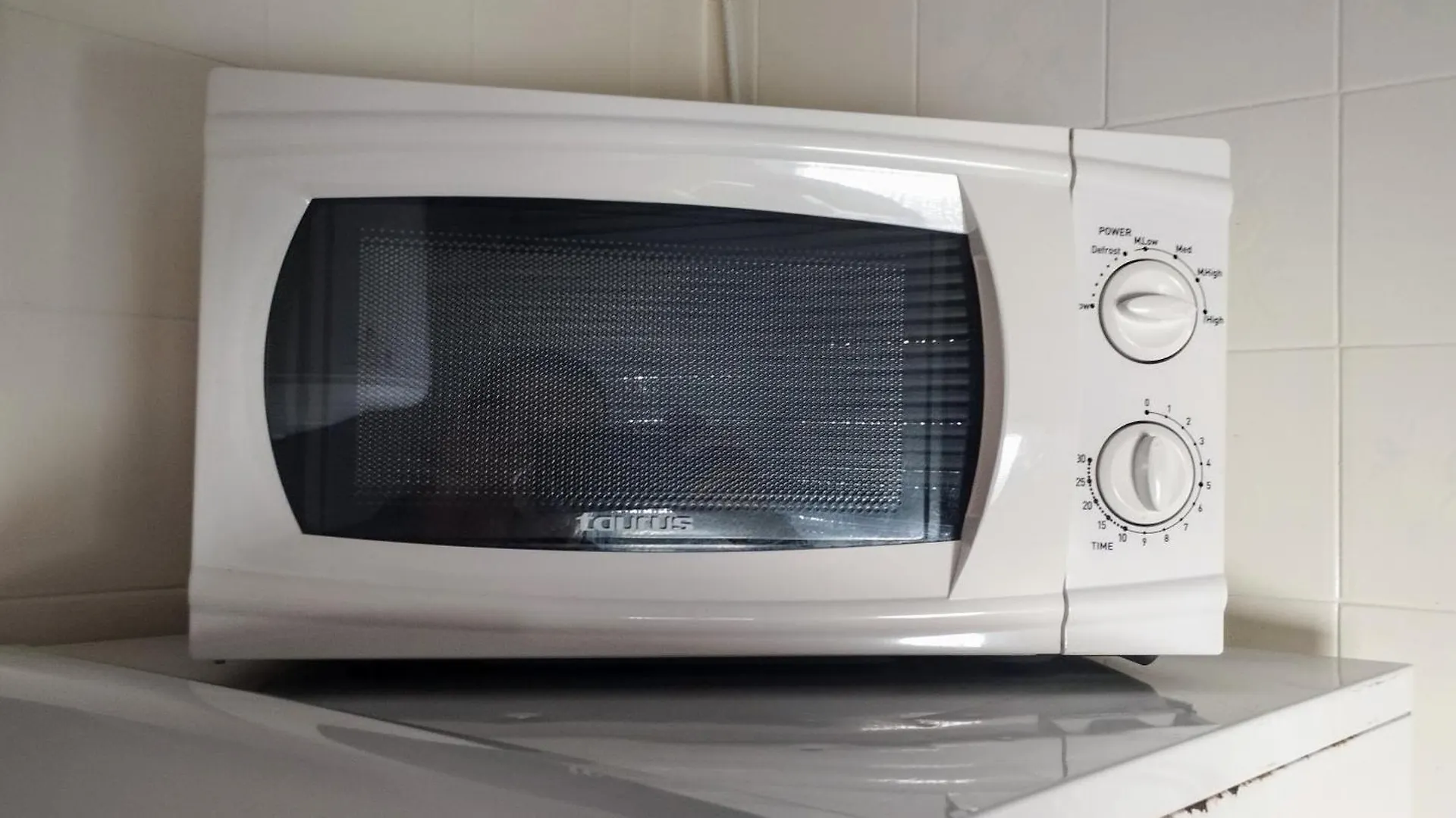 Apartamento 1 Dormitorio Y Salon Con Sofa Cama Bien Comunicado Con El Centro Seville Apartment