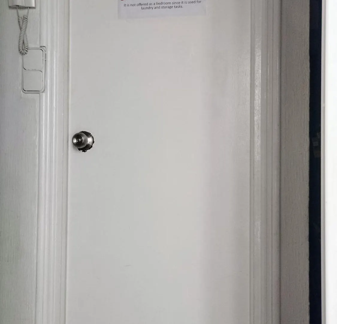 Apartamento 1 Dormitorio Y Salon Con Sofa Cama Bien Comunicado Con El Centro Sevilla 0*,  İspanya